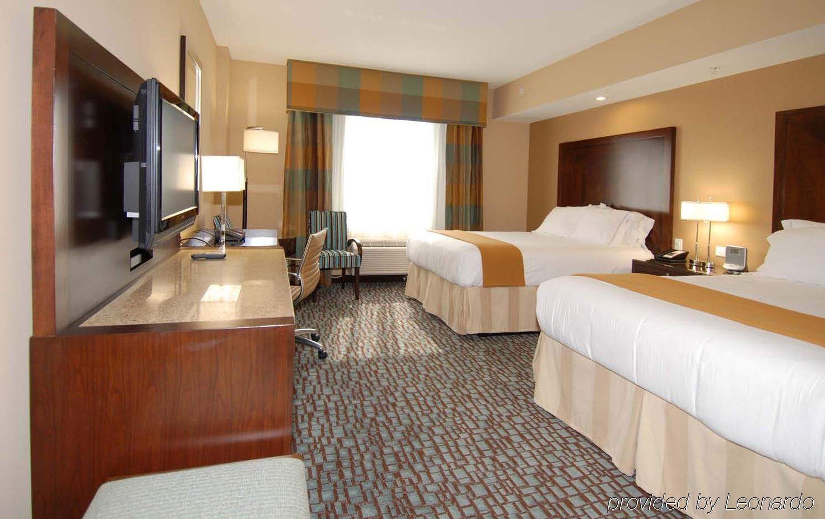 Holiday Inn Express Jacksonville Beach, An Ihg Hotel Room photo